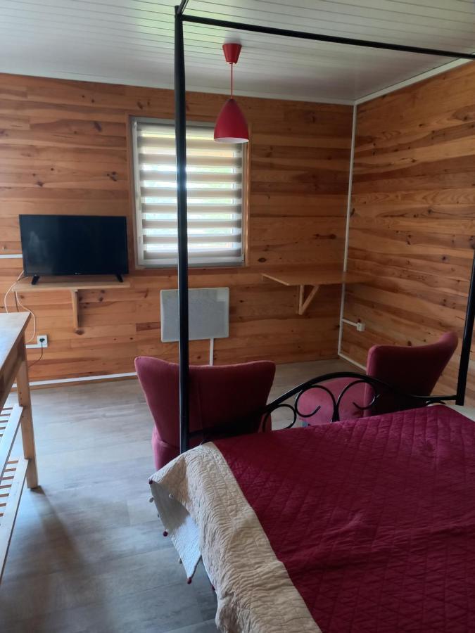 Chalet 2 Pers. + Bebe Montolieu Екстериор снимка