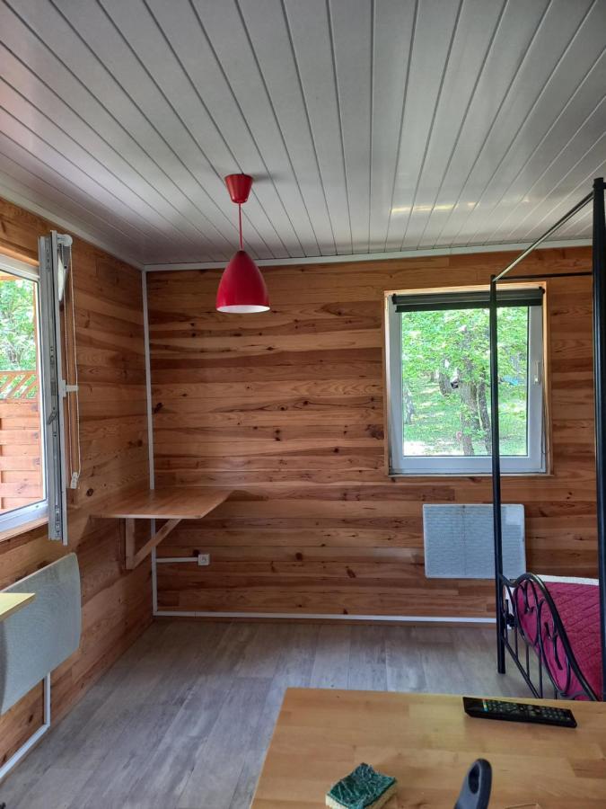 Chalet 2 Pers. + Bebe Montolieu Екстериор снимка